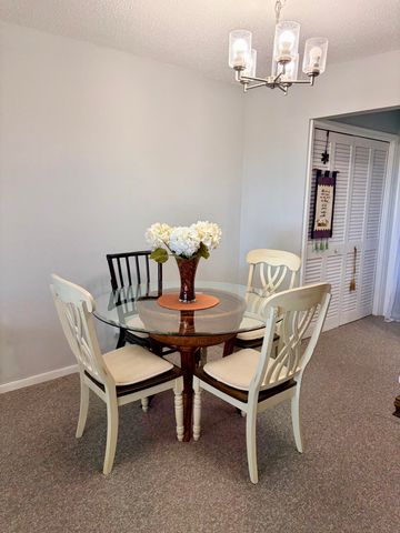14 Easthampton A, West Palm Beach, FL 33417