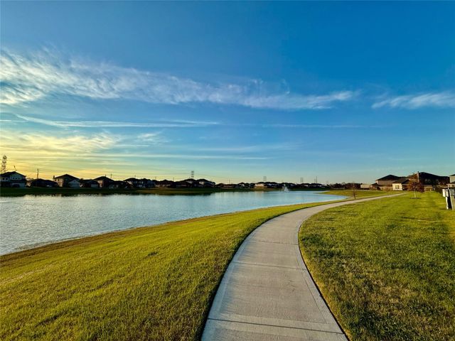 15515 Islandview Lane, Houston, TX 77053