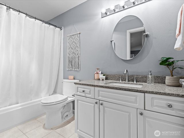 1404 NW 202nd Lane, Shoreline, WA 98177