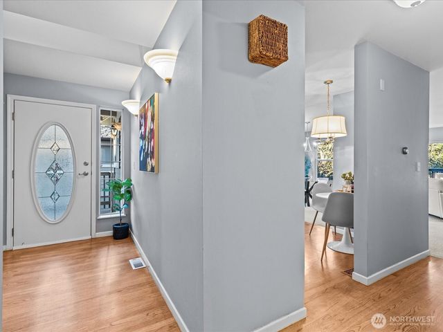 1404 NW 202nd Lane, Shoreline, WA 98177