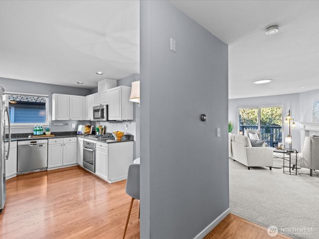 1404 NW 202nd Lane, Shoreline, WA 98177