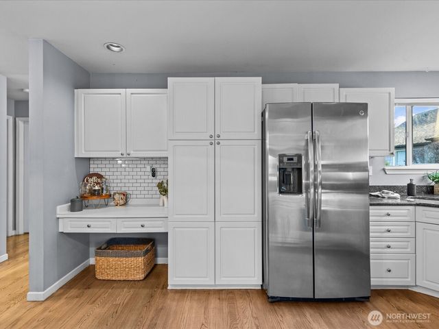 1404 NW 202nd Lane, Shoreline, WA 98177