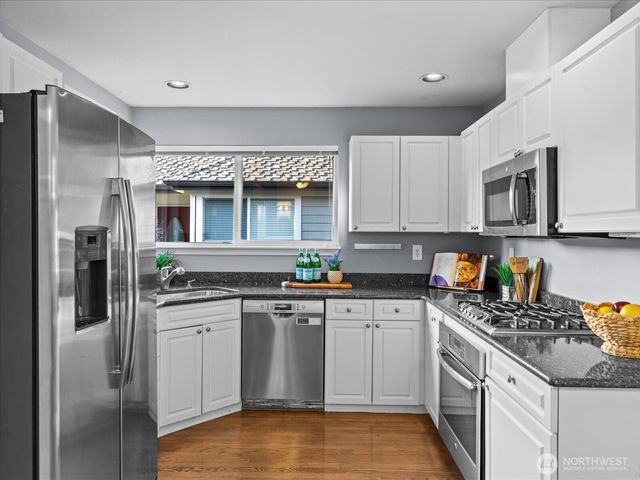 1404 NW 202nd Lane, Shoreline, WA 98177