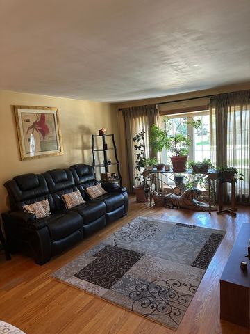 4010 Fern Avenue, Lyons, IL 60534
