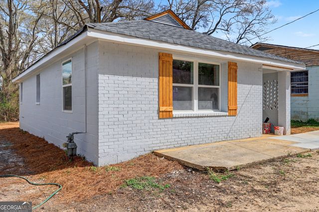 7 Jackson Street, Barnesville, GA 30204