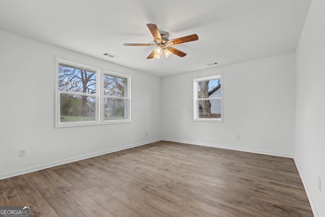 7 Jackson Street, Barnesville, GA 30204