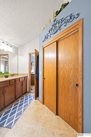 1908 Apollo Lane, Papillion, NE 68133