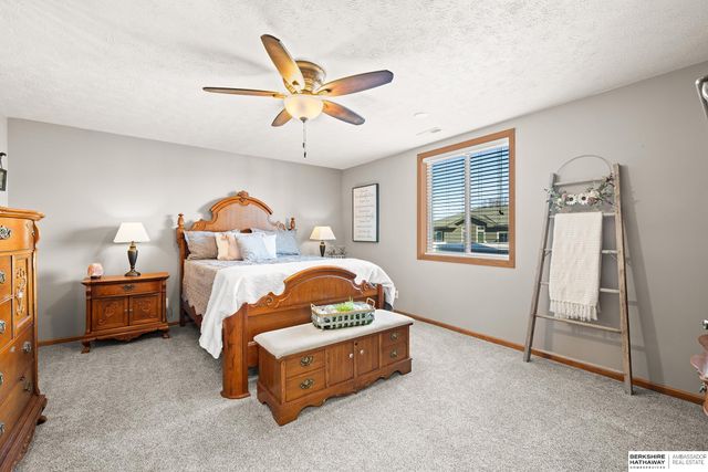 1908 Apollo Lane, Papillion, NE 68133