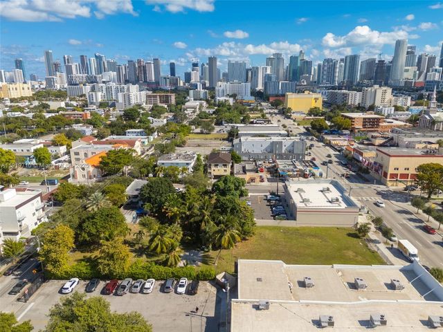 1025 W Flagler St, Miami, FL 33130