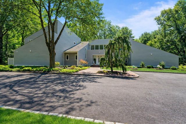 91 Hoaglands Lane, Old Brookville, NY 11545