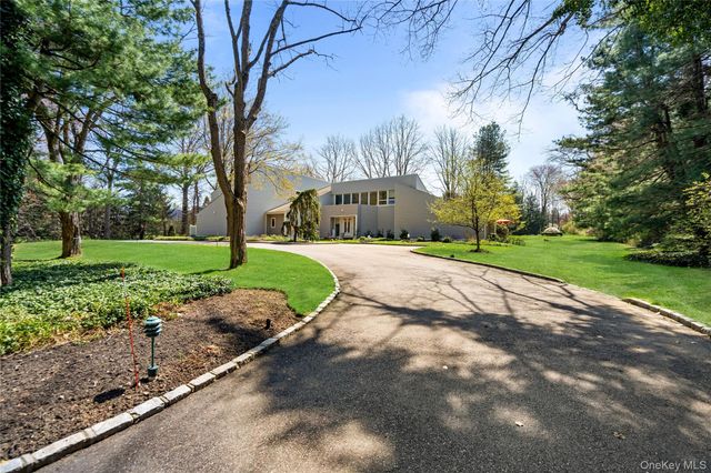 91 Hoaglands Lane, Old Brookville, NY 11545