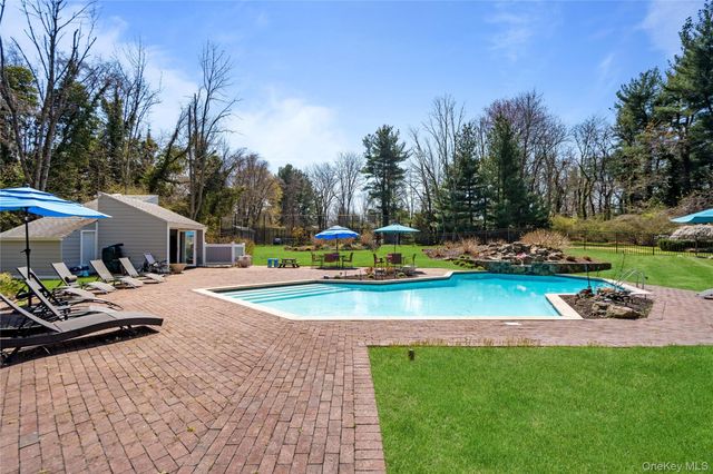 91 Hoaglands Lane, Old Brookville, NY 11545