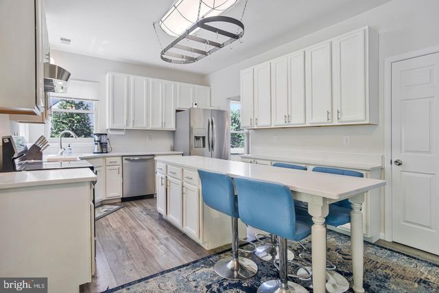 2322 HAWKS LANDING CT, Waldorf, MD 20601