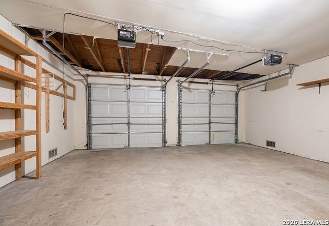 6202 RIDGE ARBOR ST, San Antonio, TX 78250