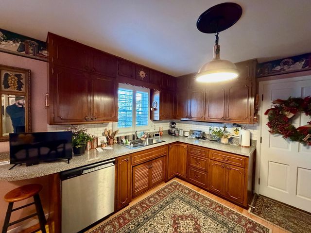 2602 Rivershore Drive, Moorhead, MN 56560