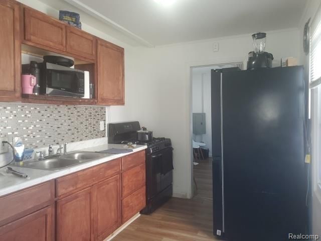2036 Ford Boulevard, Lincoln Park, MI 48146