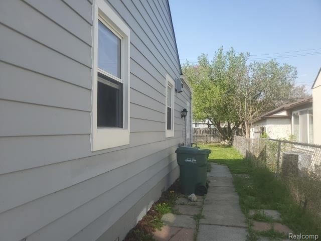 2036 Ford Boulevard, Lincoln Park, MI 48146