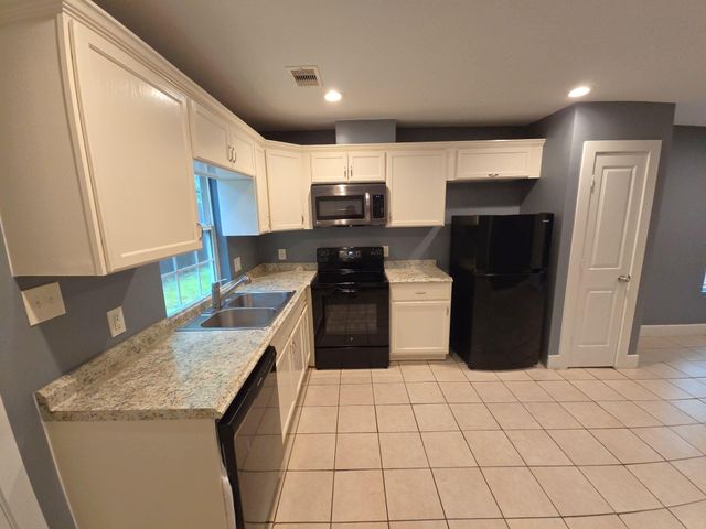 11435 Raincove Drive B, Houston, TX 77016