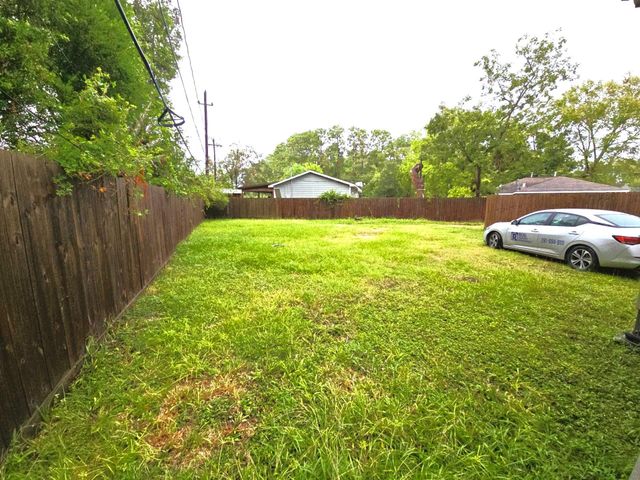 11435 Raincove Drive B, Houston, TX 77016