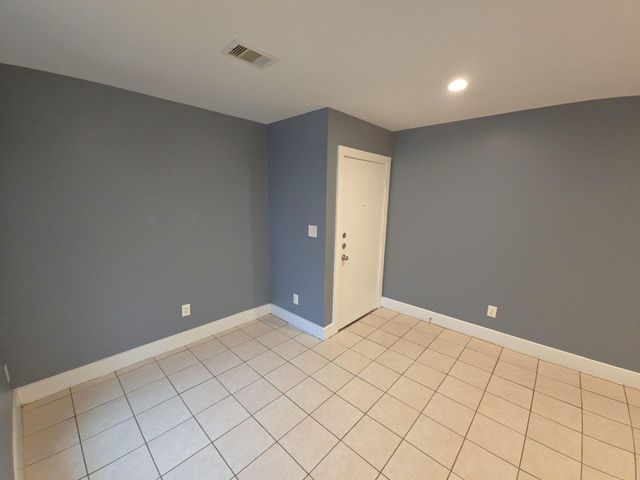 11435 Raincove Drive B, Houston, TX 77016