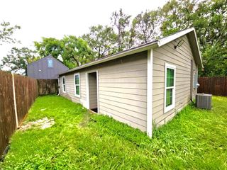 11435 Raincove Drive B, Houston, TX 77016