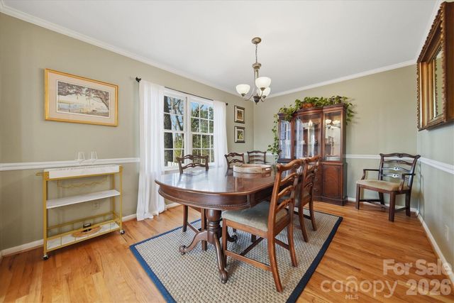 1347 10th Street Drive NW, Hickory, NC 28601