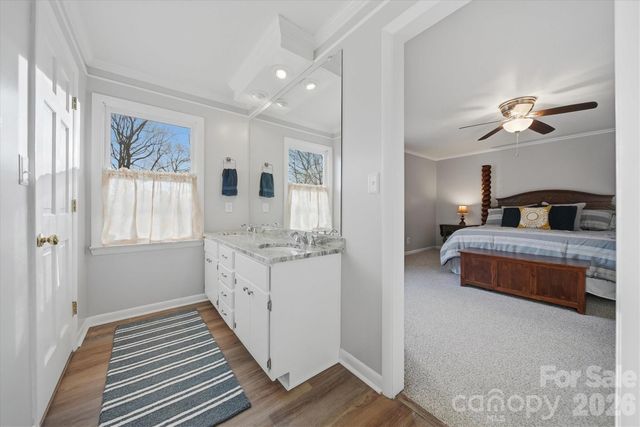 1347 10th Street Drive NW, Hickory, NC 28601