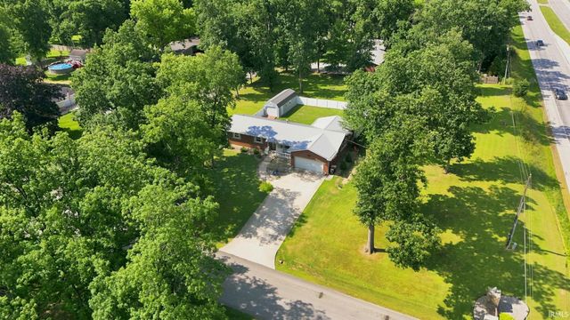 9504 Manor Woods Road, Fort Wayne, IN 46804