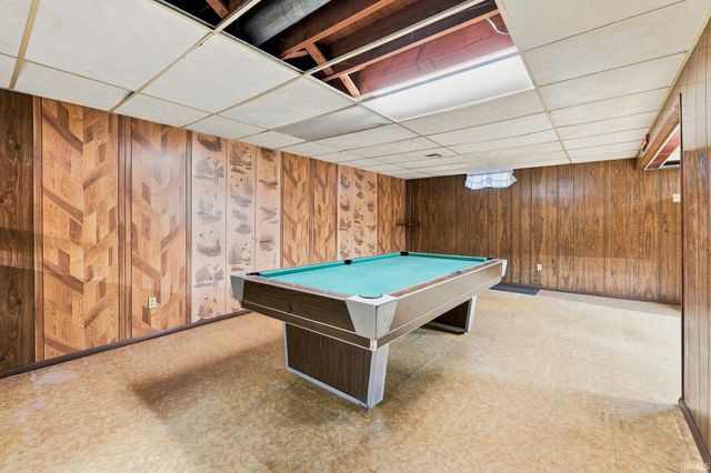 9504 Manor Woods Road, Fort Wayne, IN 46804