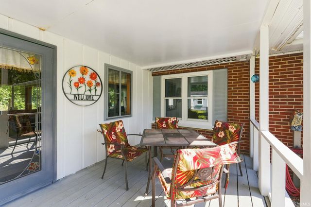 9504 Manor Woods Road, Fort Wayne, IN 46804