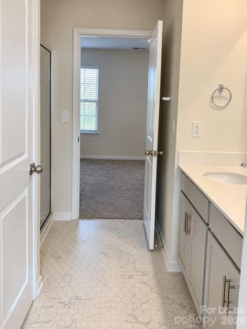 4119 Village Boulevard NW, Conover, NC 28613