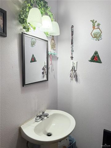 5408 N 30th Avenue, Mcallen, TX 78504