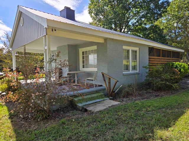 128 Goodjoin Road, Landrum, SC 29356