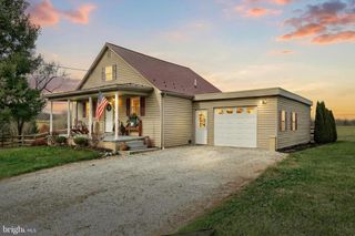 860 BON OX RD, Gettysburg, PA 17325