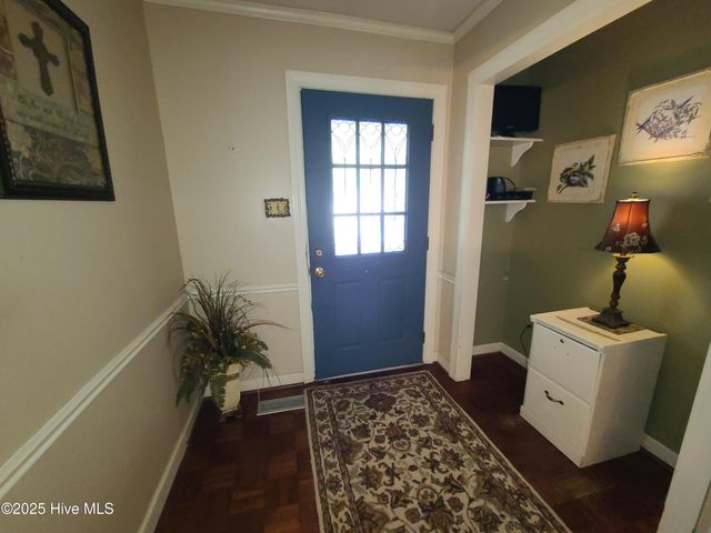 1957 Country Squire Road, Kinston, NC 28504