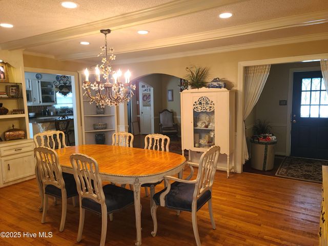 1957 Country Squire Road, Kinston, NC 28504
