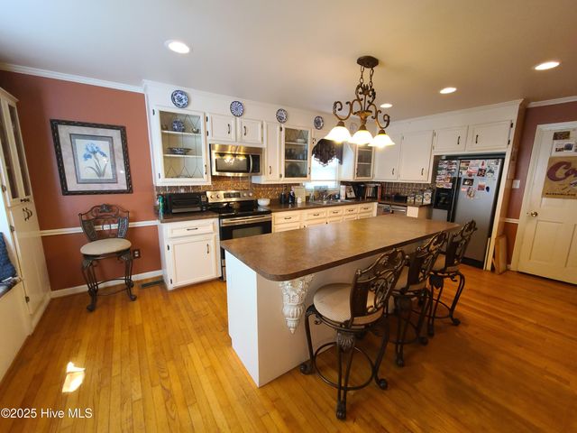 1957 Country Squire Road, Kinston, NC 28504
