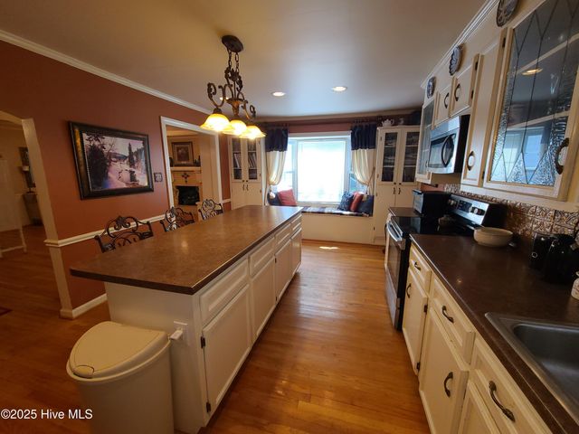 1957 Country Squire Road, Kinston, NC 28504