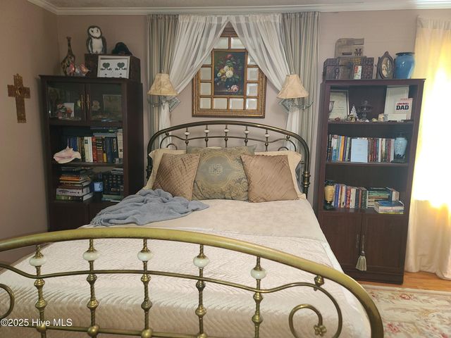 1957 Country Squire Road, Kinston, NC 28504