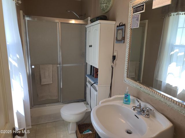 1957 Country Squire Road, Kinston, NC 28504