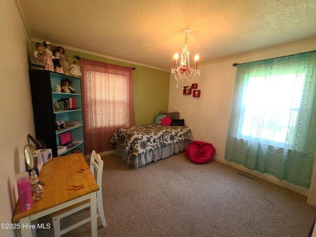 1957 Country Squire Road, Kinston, NC 28504