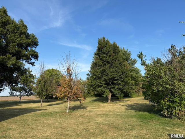 22 Knox Rd 1800 N, Galesburg, IL 61401