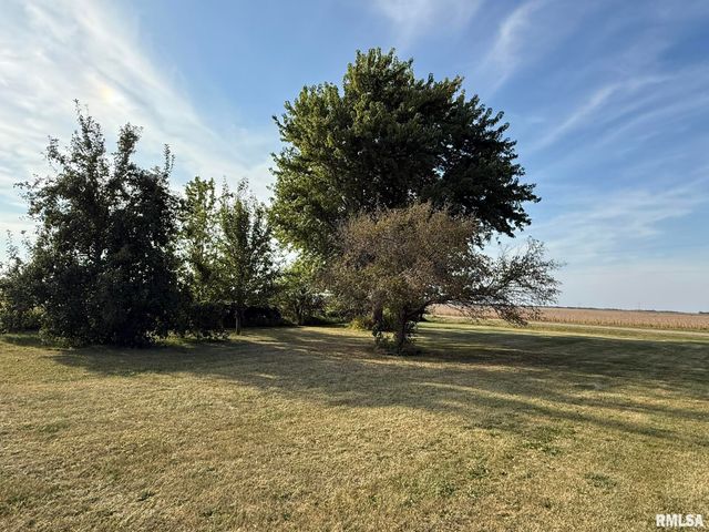 22 Knox Rd 1800 N, Galesburg, IL 61401