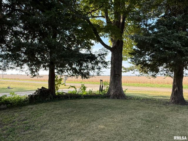 22 Knox Rd 1800 N, Galesburg, IL 61401