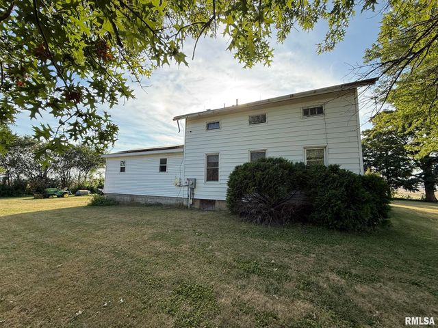 22 Knox Rd 1800 N, Galesburg, IL 61401