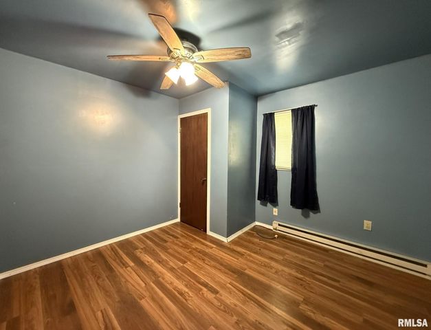 22 Knox Rd 1800 N, Galesburg, IL 61401