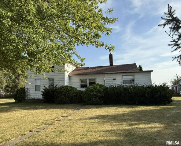 22 Knox Rd 1800 N, Galesburg, IL 61401