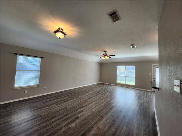 4710 Ashbury Lane, Mansfield, TX 76063