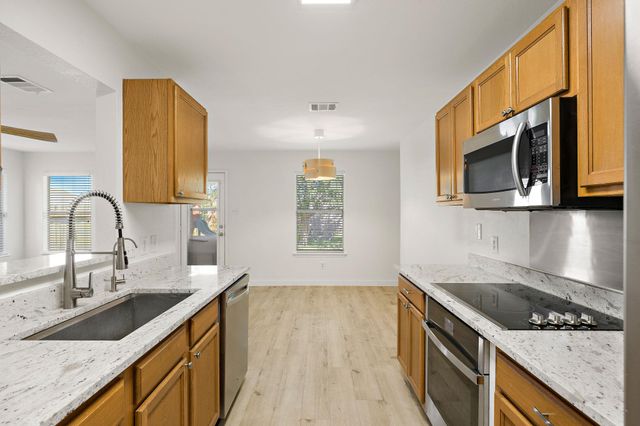 218 Altamont ST, Hutto, TX 78634