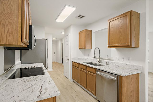 218 Altamont ST, Hutto, TX 78634